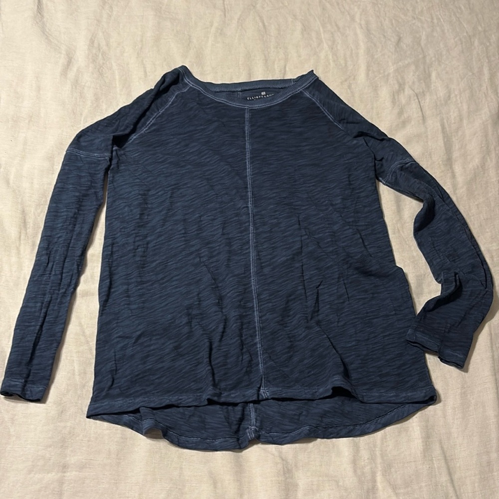 Elliott Lauren long sleeved tshirt